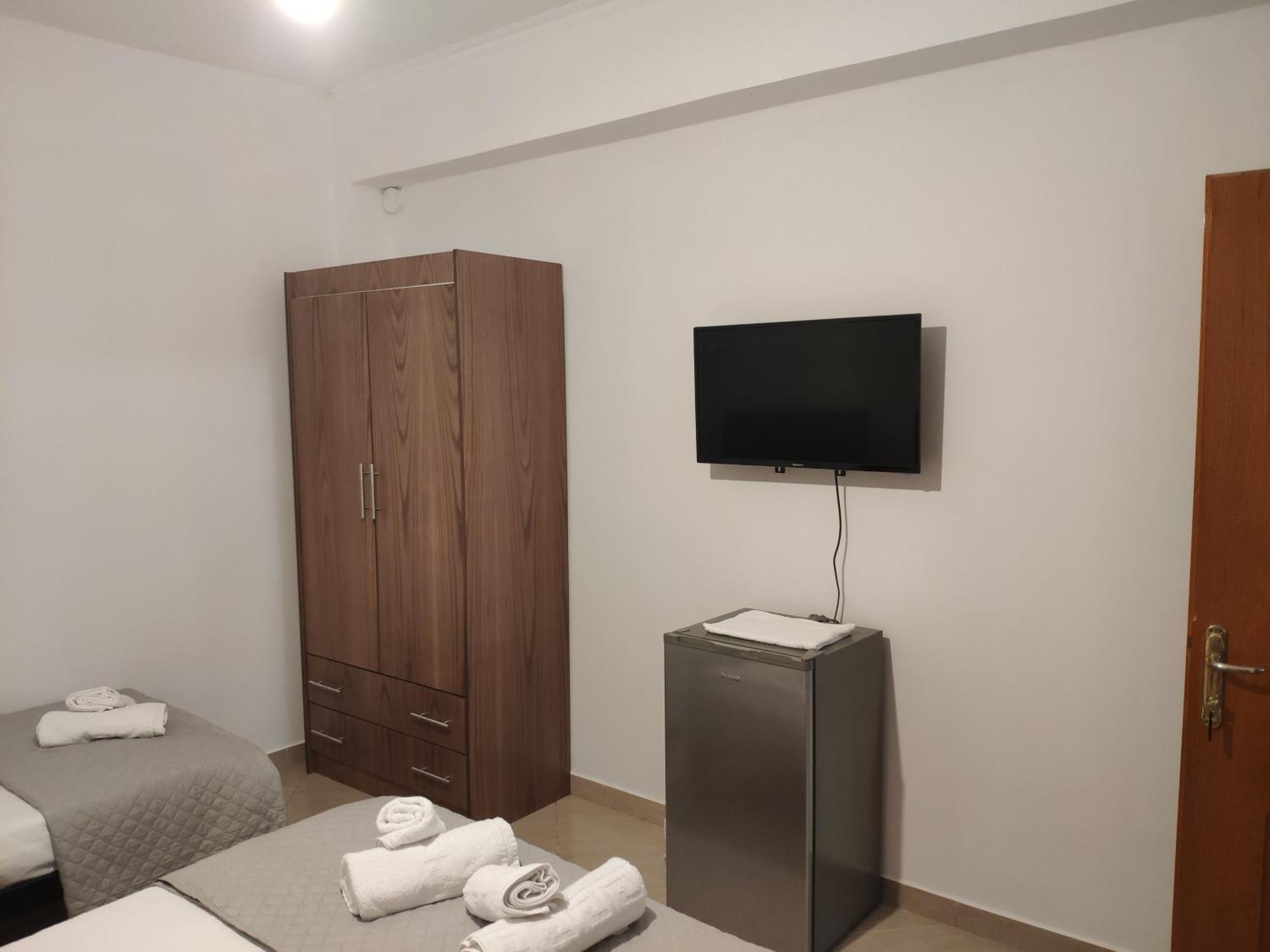 Kolagji Rooms Lukovë Extérieur photo
